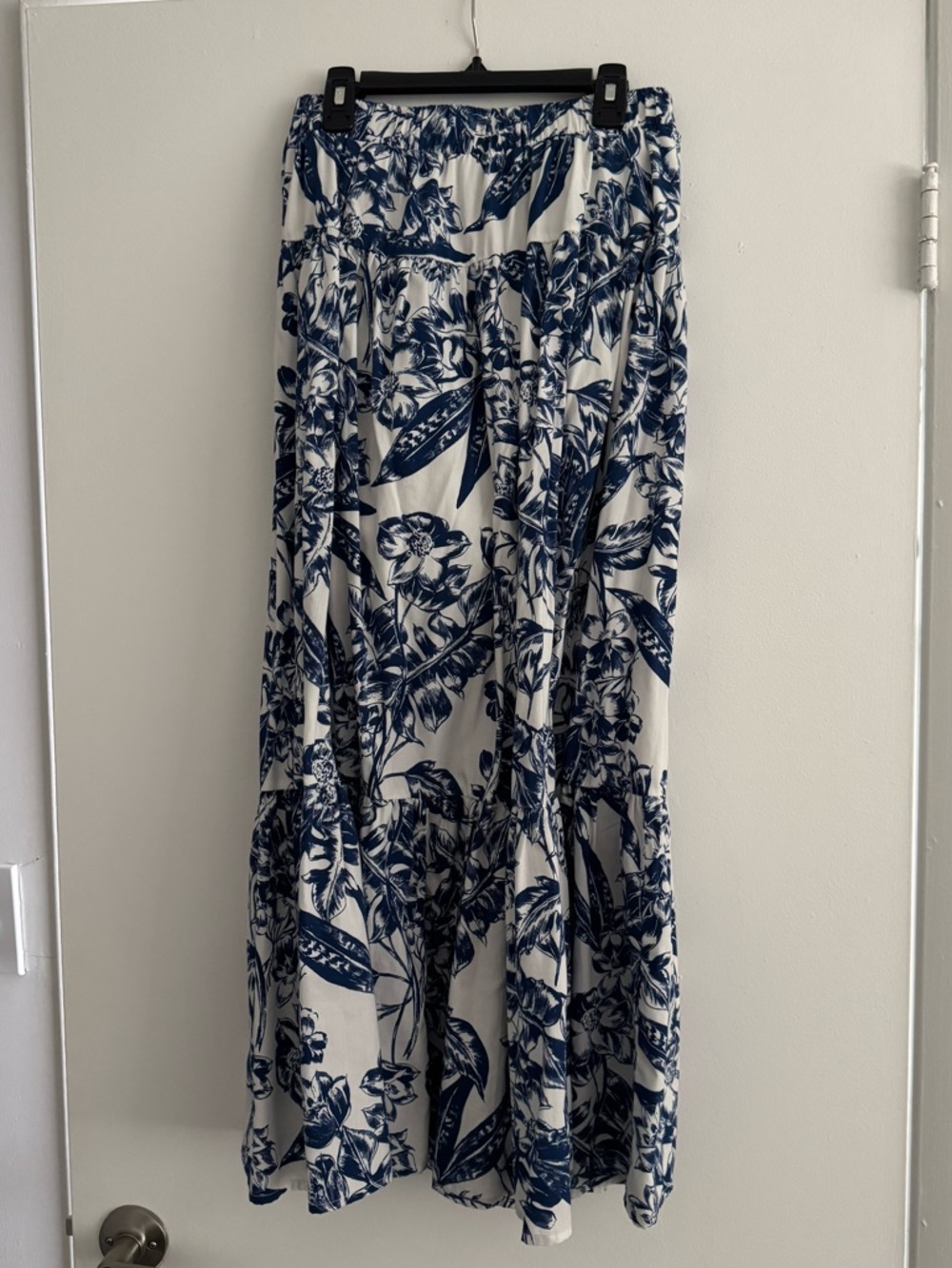 Abercrombie & Fitch Navy and White Floral Tiered Maxi Skirt
